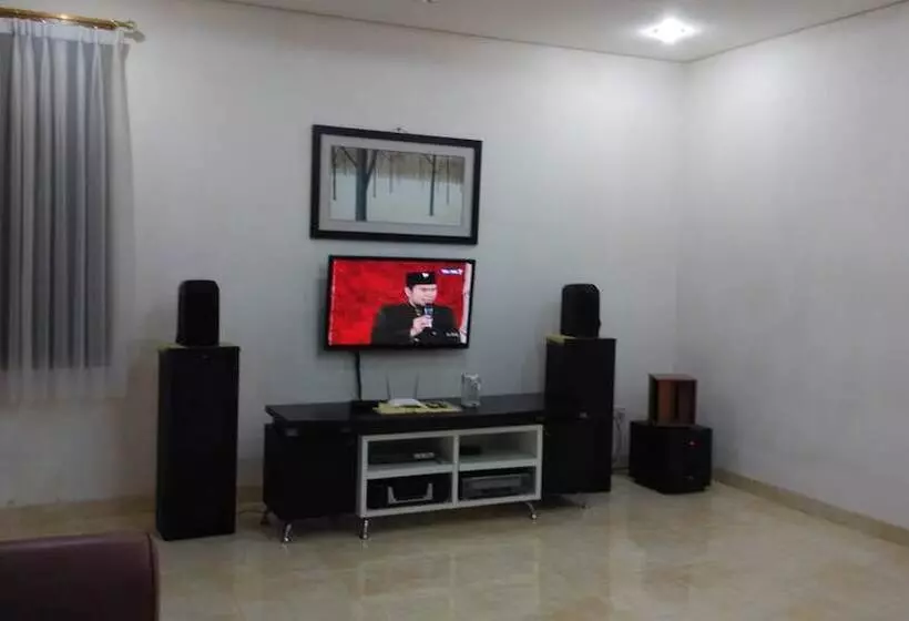 Villa Sophia Cimacan Puncak