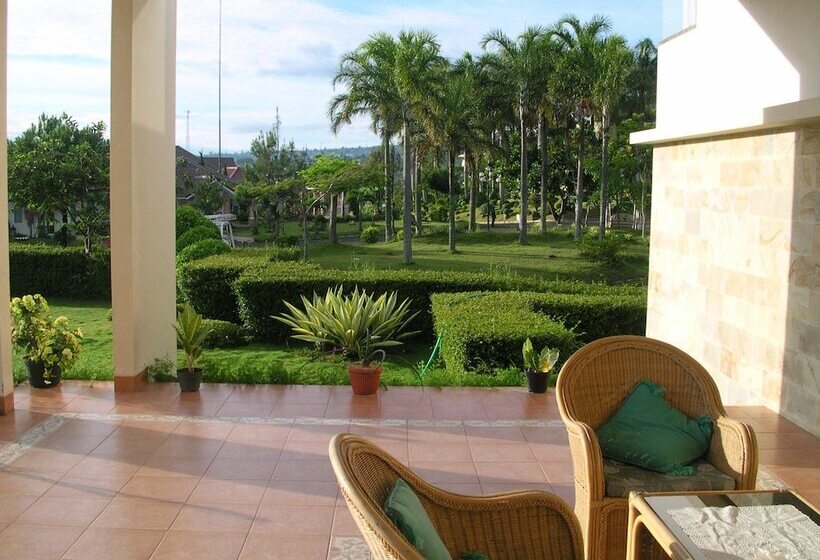 Villa Sophia Cimacan Puncak