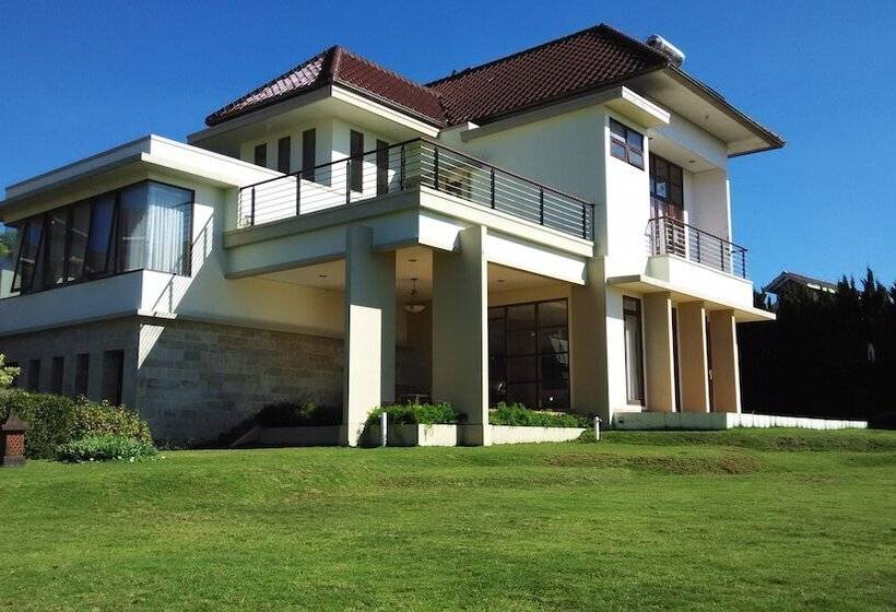 Villa Sophia Cimacan Puncak