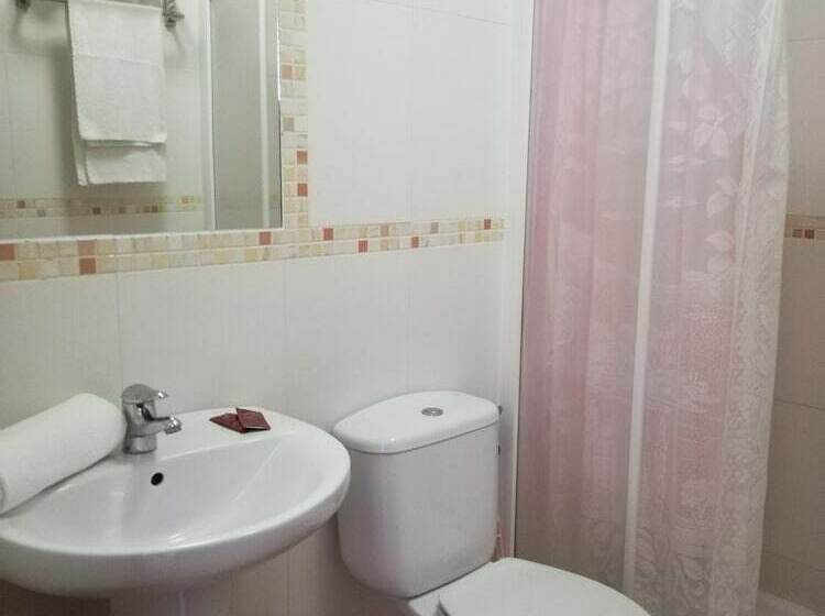 فندق صغير 24h Hostal Antequera