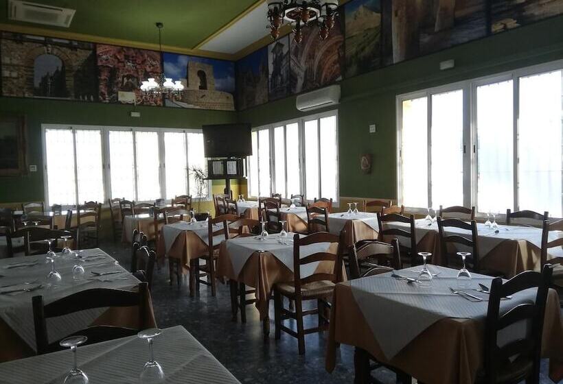 فندق صغير 24h Hostal Antequera