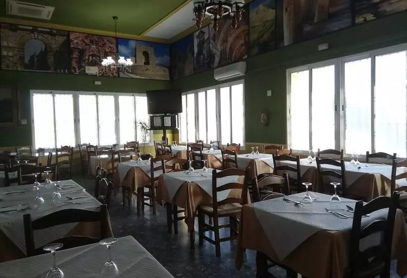 هاستل 24h Hostal Antequera