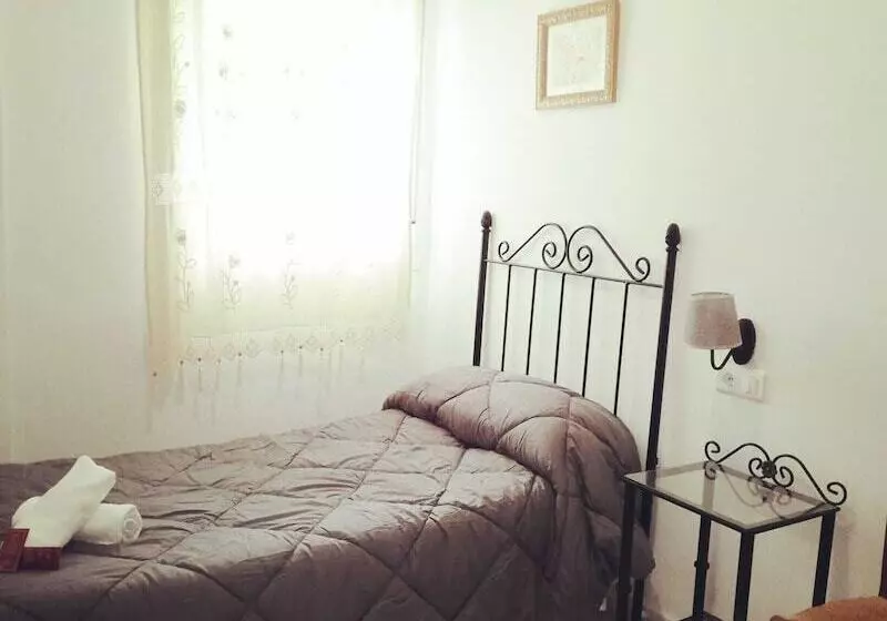 هاستل 24h Hostal Antequera