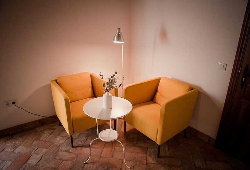 Hostel Café Frenteabastos