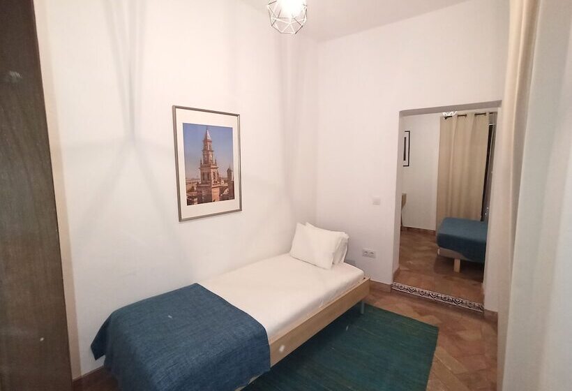 Hostel Café Frenteabastos