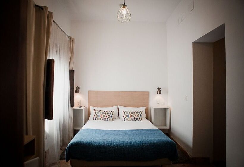 Hostel Café Frenteabastos