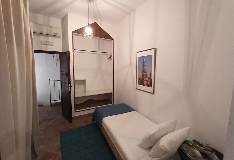 Hostel Café Frenteabastos