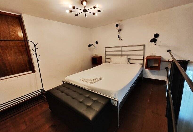 Hostel Café Frenteabastos