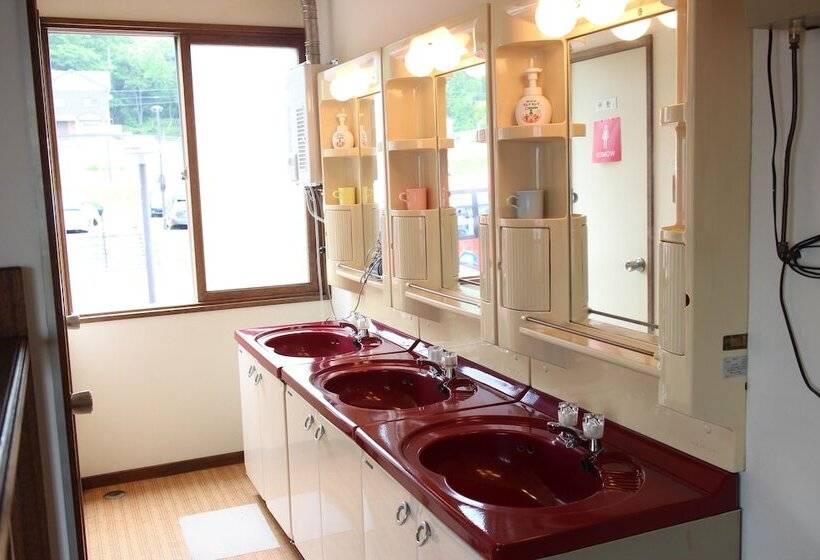 Guest House Shikotsu Kamui   Hostel