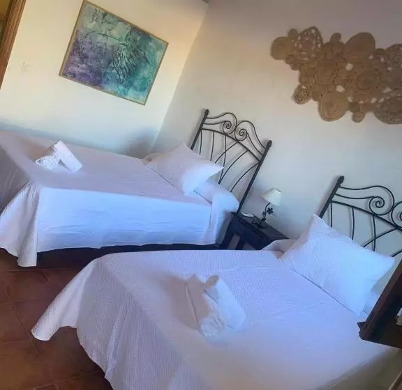 ユースホステル Hosteria La Higuera