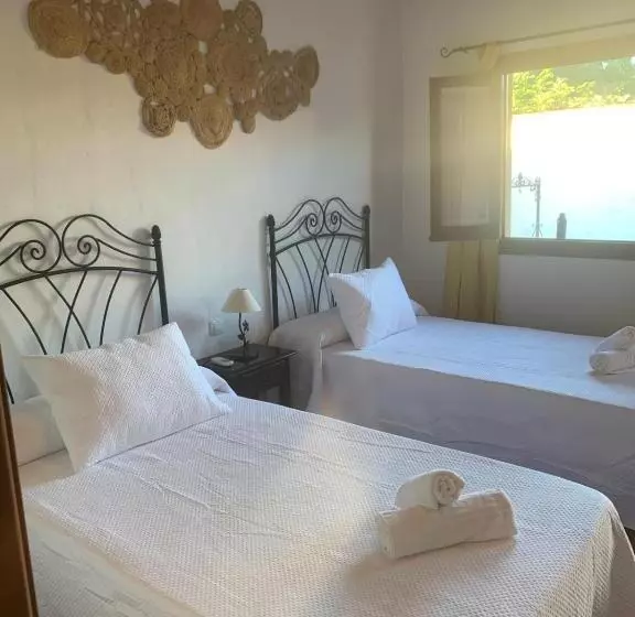 ユースホステル Hosteria La Higuera