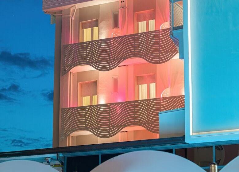 Отель Acquamarina