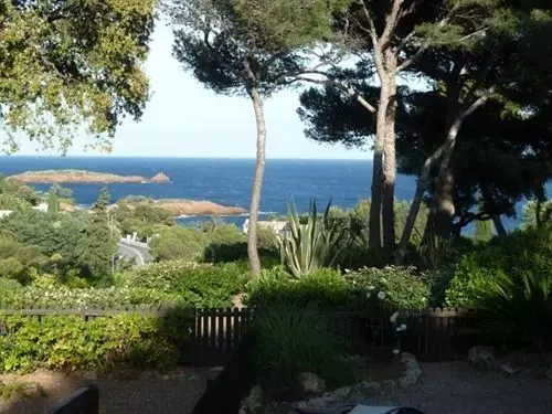 Hotelli Bastidon Vue Mer