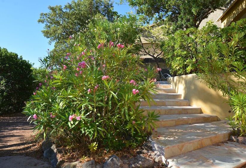 בית מלון כפרי Résidence Chiar  Di Luna