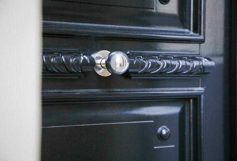 هتل La Pipistrelle