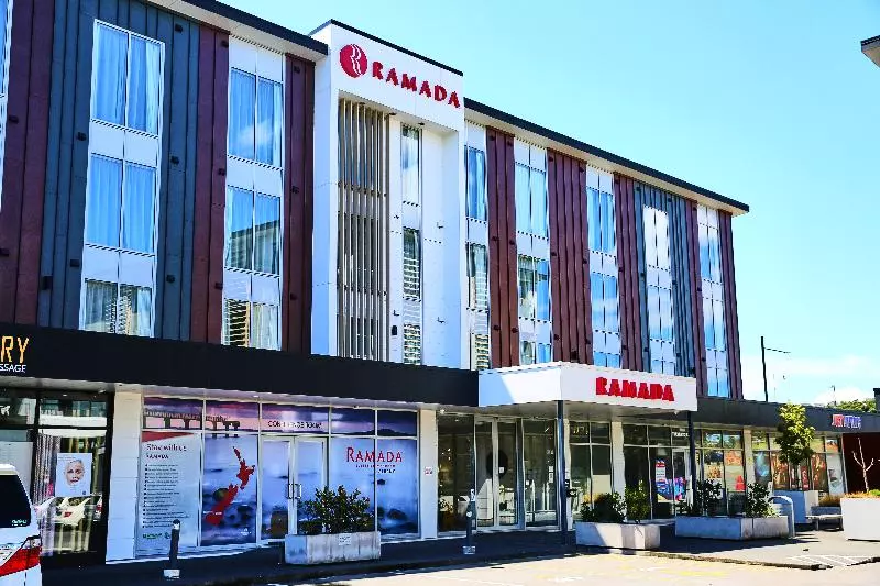 Hotelli Ramada Suites By Wyndham Albany