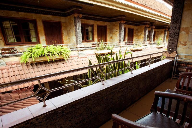 Отель Segara Sadhu Inn Kuta By Ecommerceloka