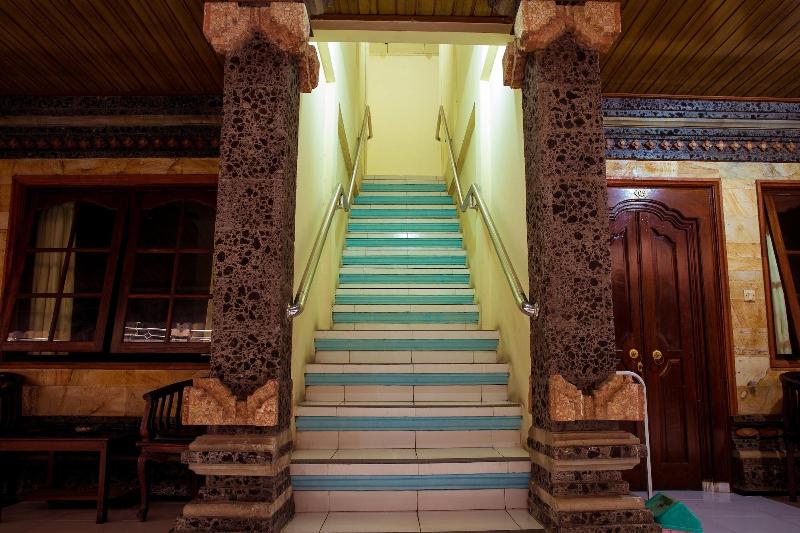 Отель Segara Sadhu Inn Kuta By Ecommerceloka