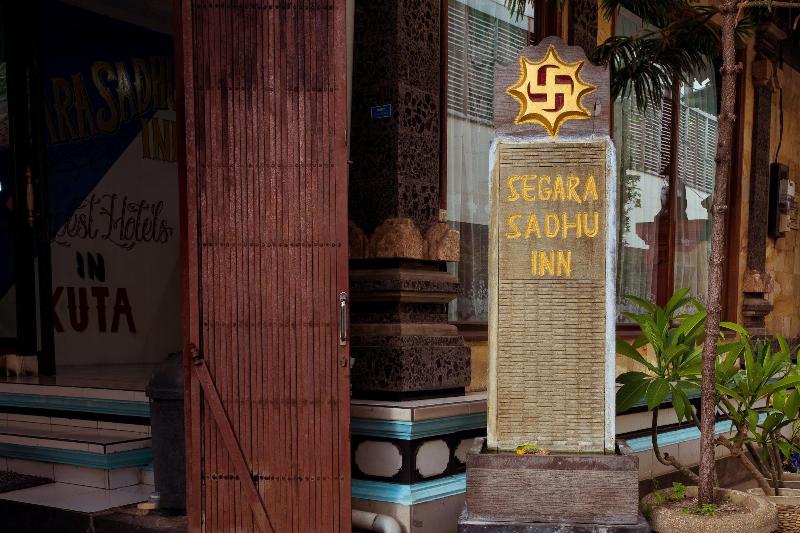 Отель Segara Sadhu Inn Kuta By Ecommerceloka