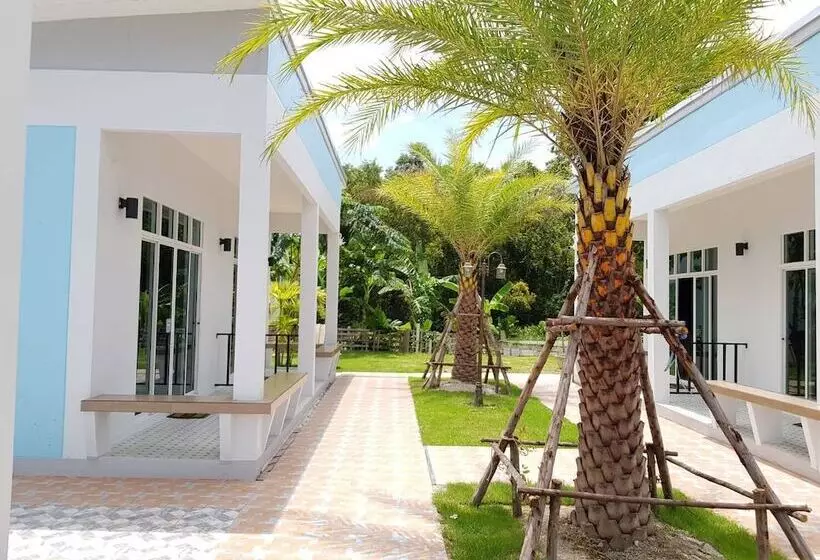 ホテル The Cube Resort