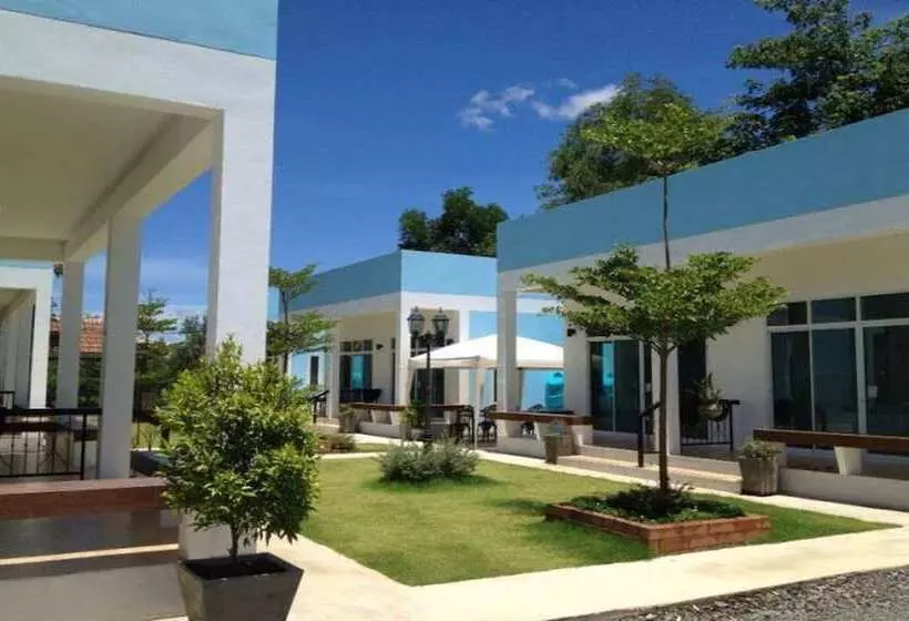ホテル The Cube Resort