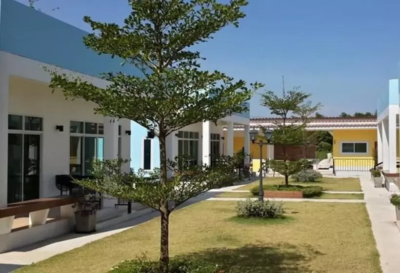 ホテル The Cube Resort
