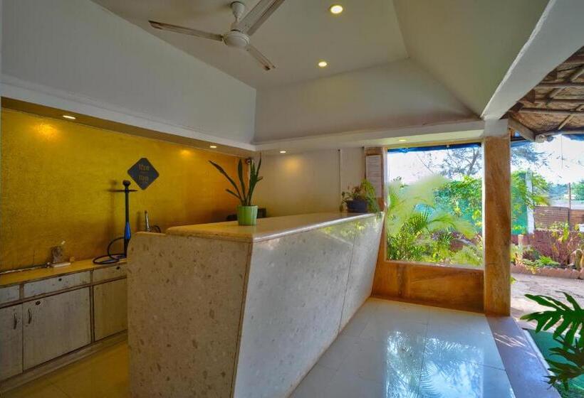 Morjim Holiday Beach Resort