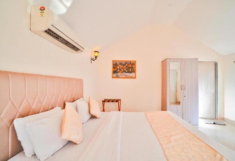 Morjim Holiday Beach Resort