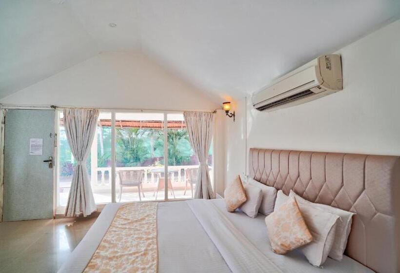 Morjim Holiday Beach Resort