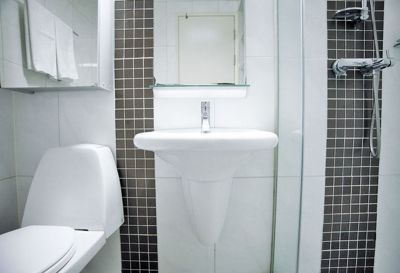 ペンション Crown House