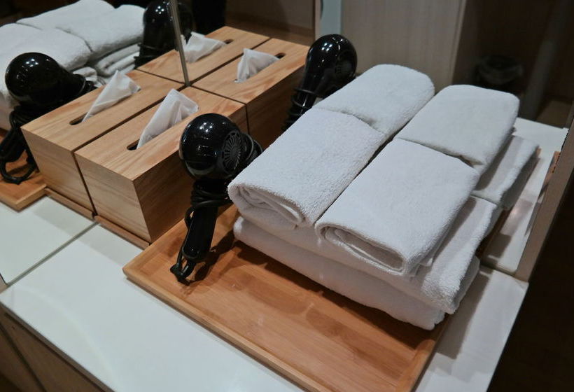 ペンション Crown House