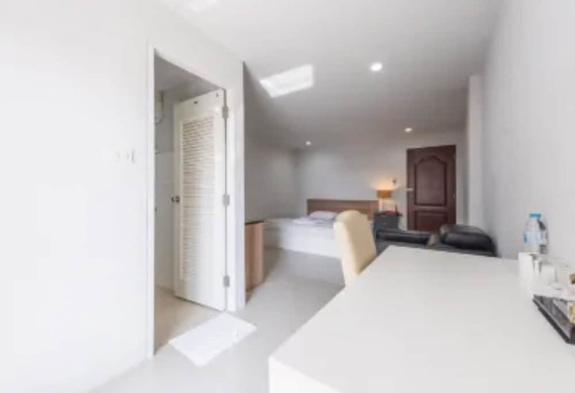 פנסיון Freesia Guesthouse Suvarnabhumi