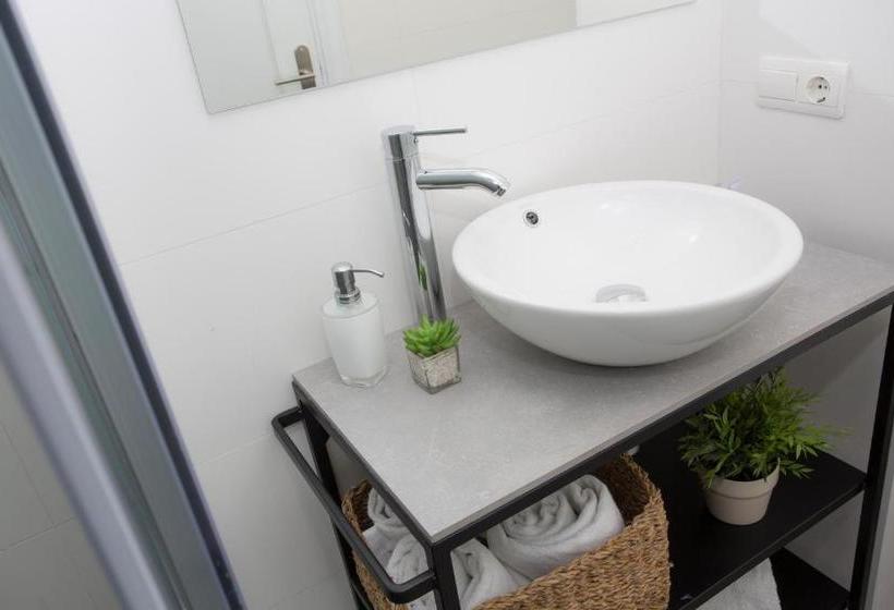 Singularstays Mercado Central