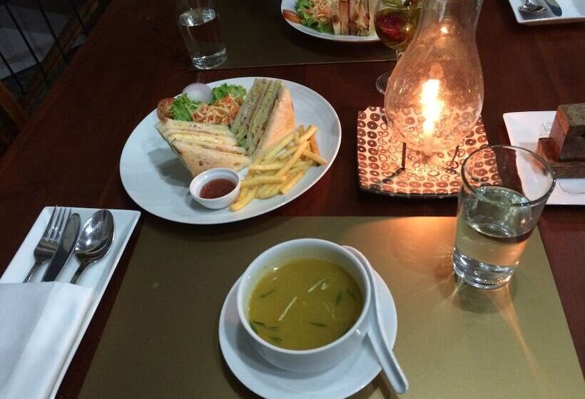 Отель Club Lespri