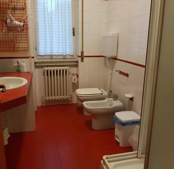 تختخواب و صبحانه Guesthouse La Rocca