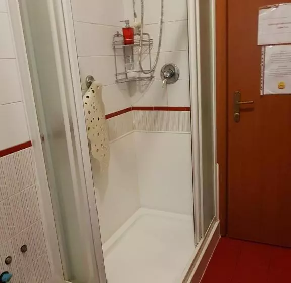 تختخواب و صبحانه Guesthouse La Rocca