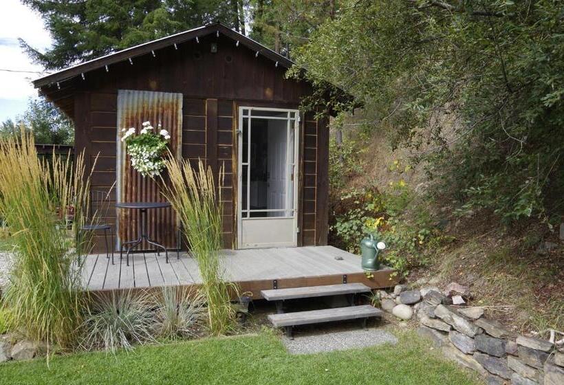 مبيت وإفطار The Rusty Antler Cabin