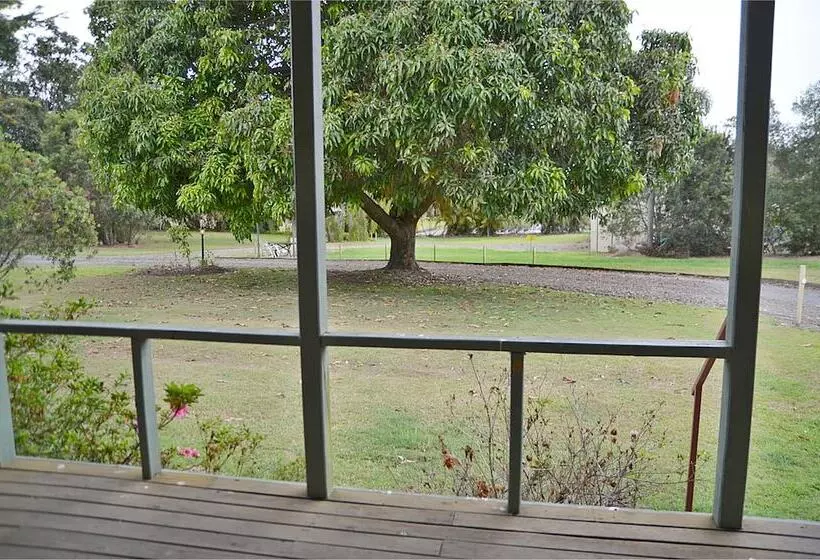 Beerwah Glasshouse Motel