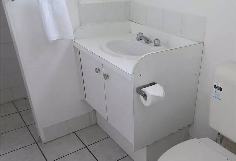 Beerwah Glasshouse Motel