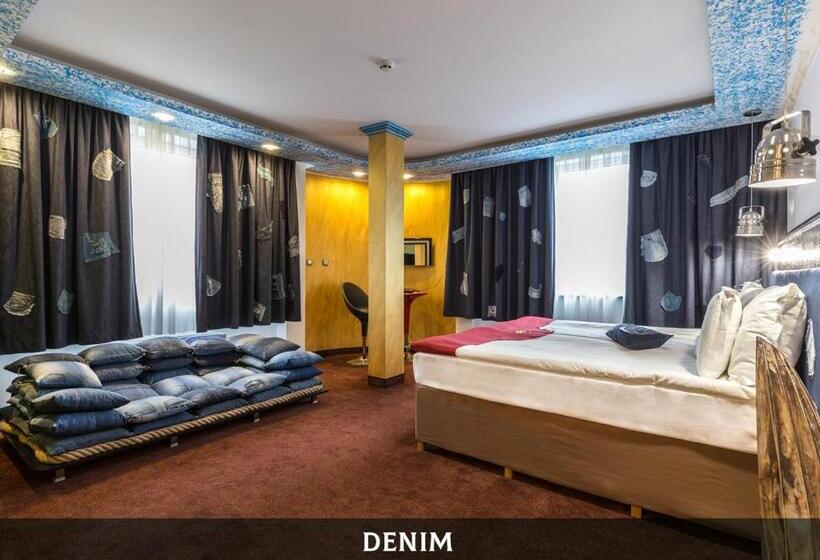 Diplomat Plaza Hotel & Resort