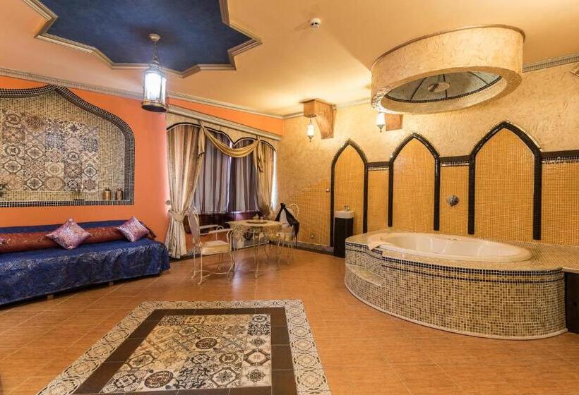 Diplomat Plaza Hotel & Resort