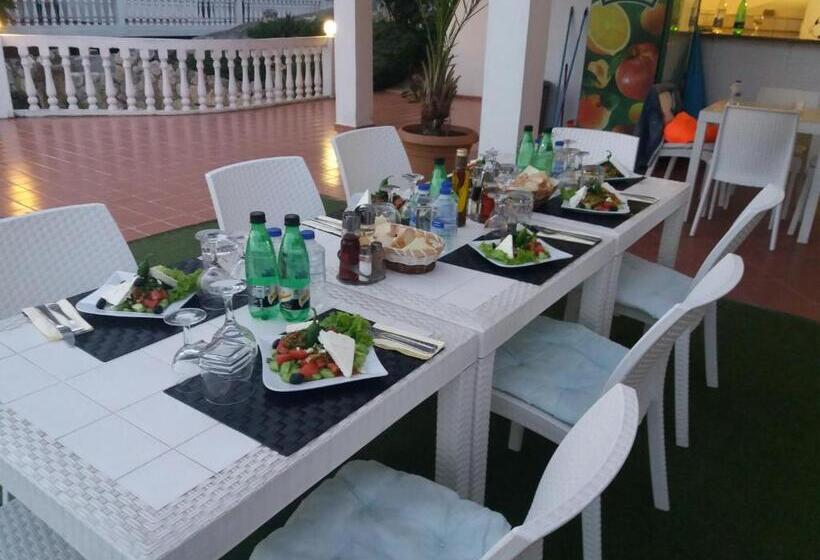 Family Hotel Casablanca Green