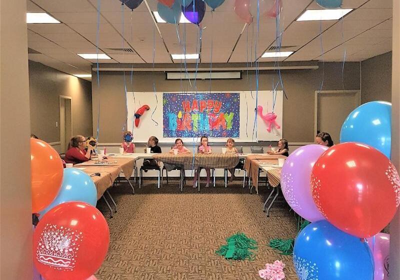 هتل Bcminns Lloydminster