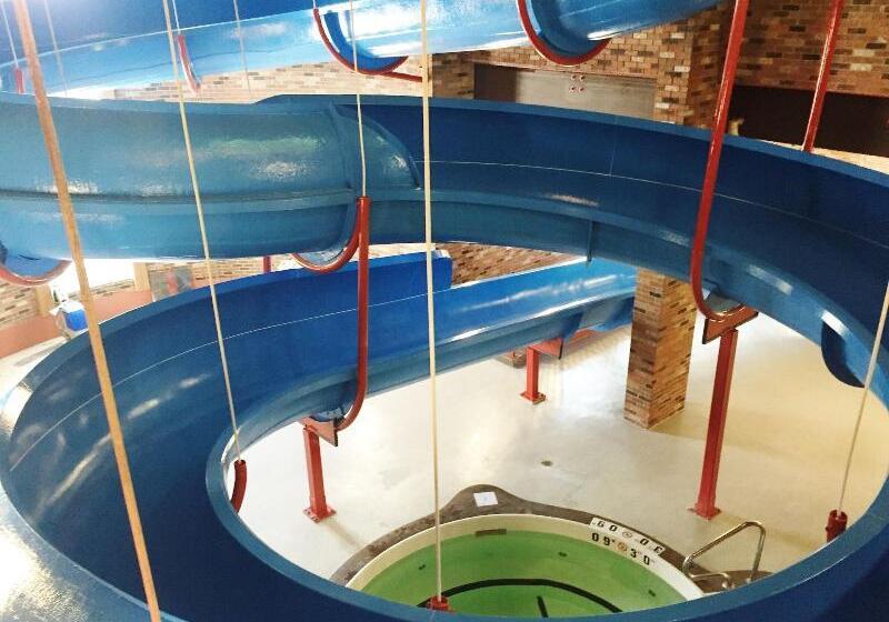 هتل Bcminns Lloydminster