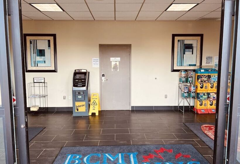 هتل Bcminns Lloydminster