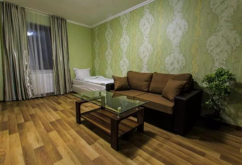 Hotel Nikol