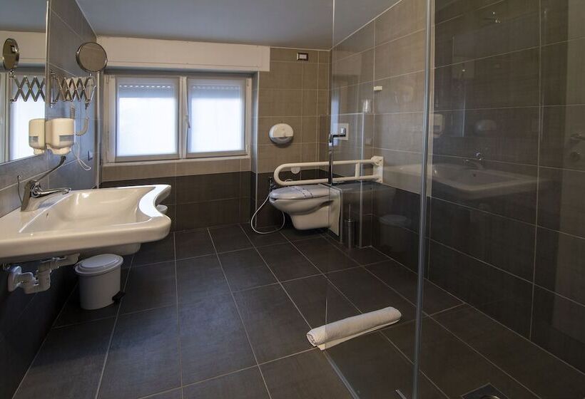 בית מלון כפרי Saligari