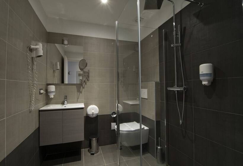 בית מלון כפרי Saligari