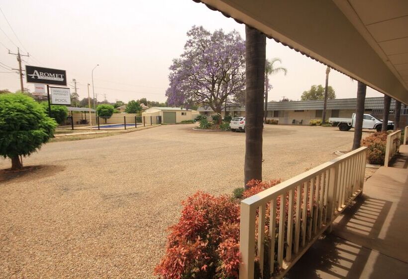 汽车旅馆  Aromet Motor Inn