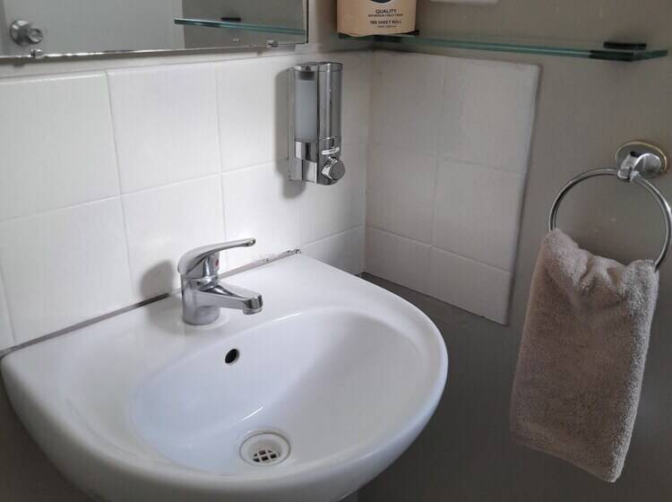 汽车旅馆  Aromet Motor Inn